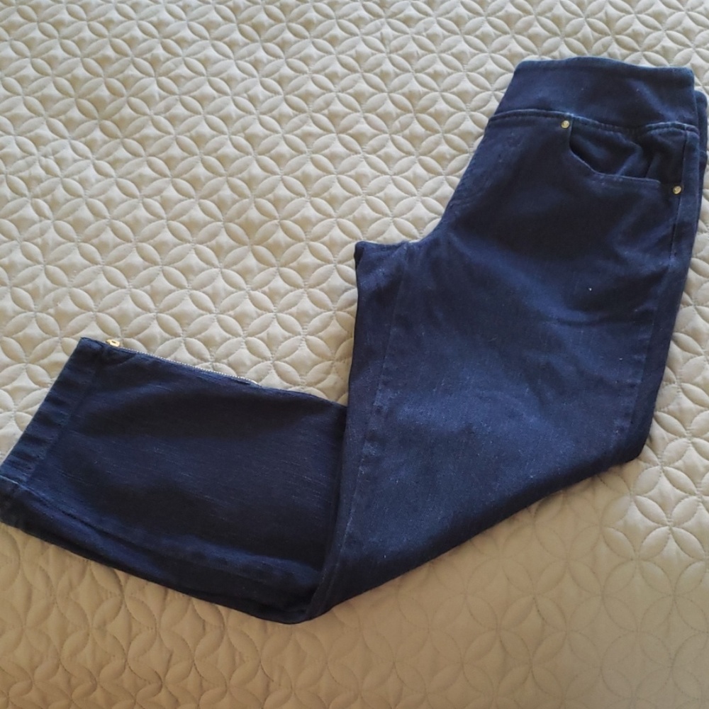 Dark wash cropped jeans